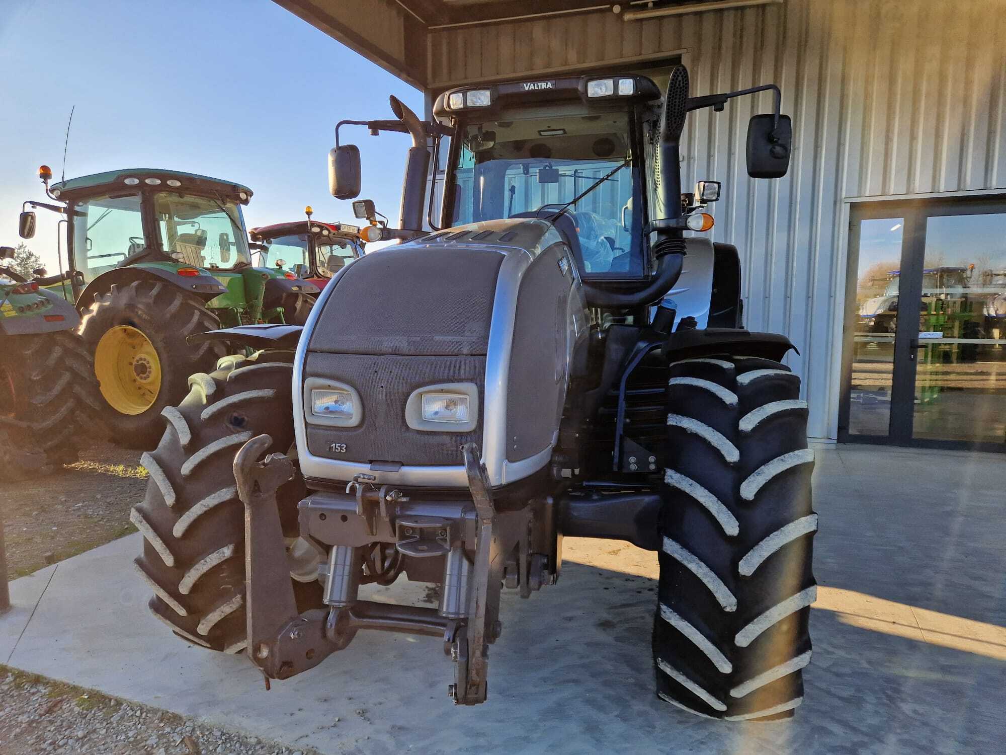 VALTRA T153 VERSU