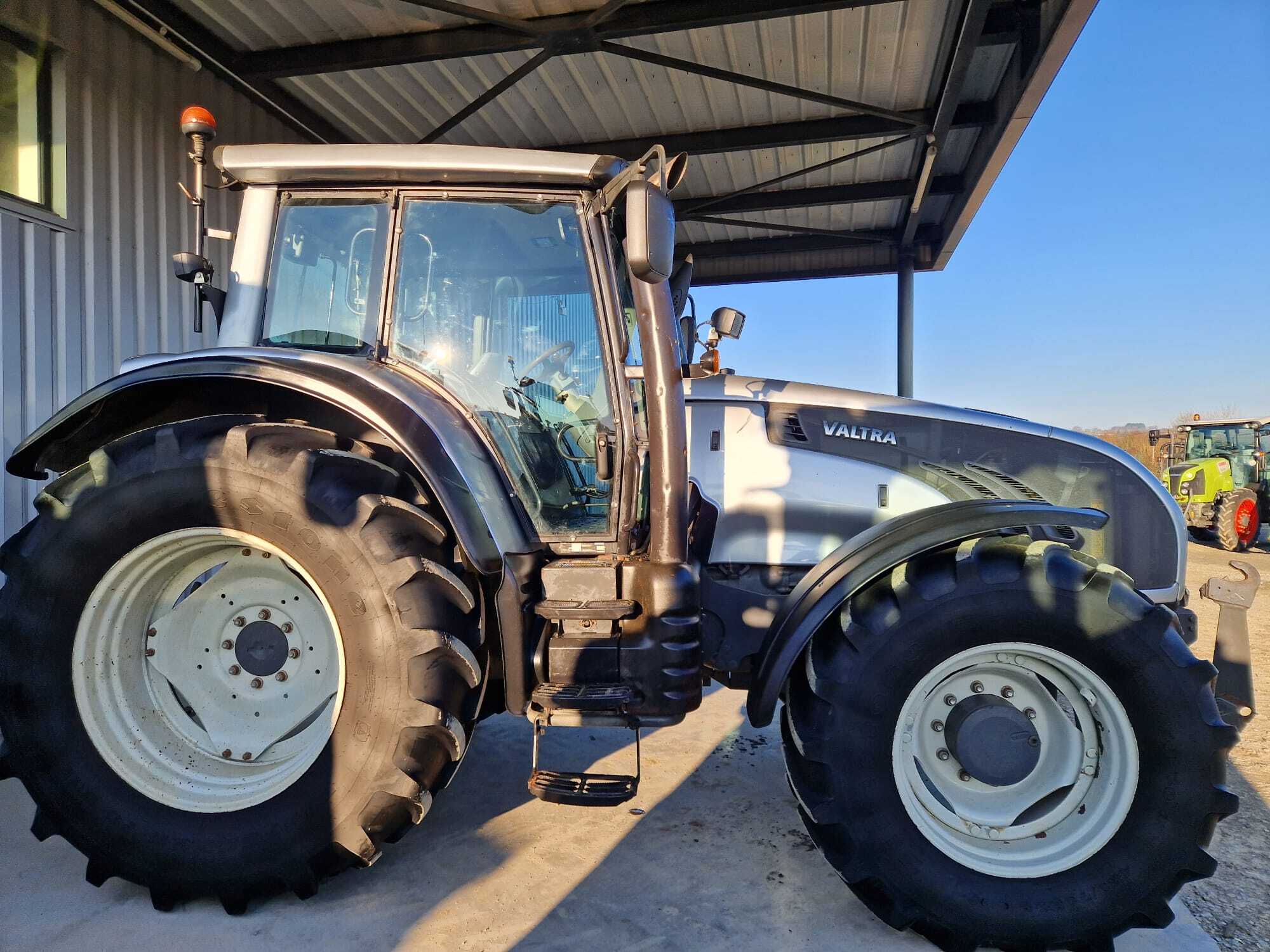 VALTRA T153 VERSU