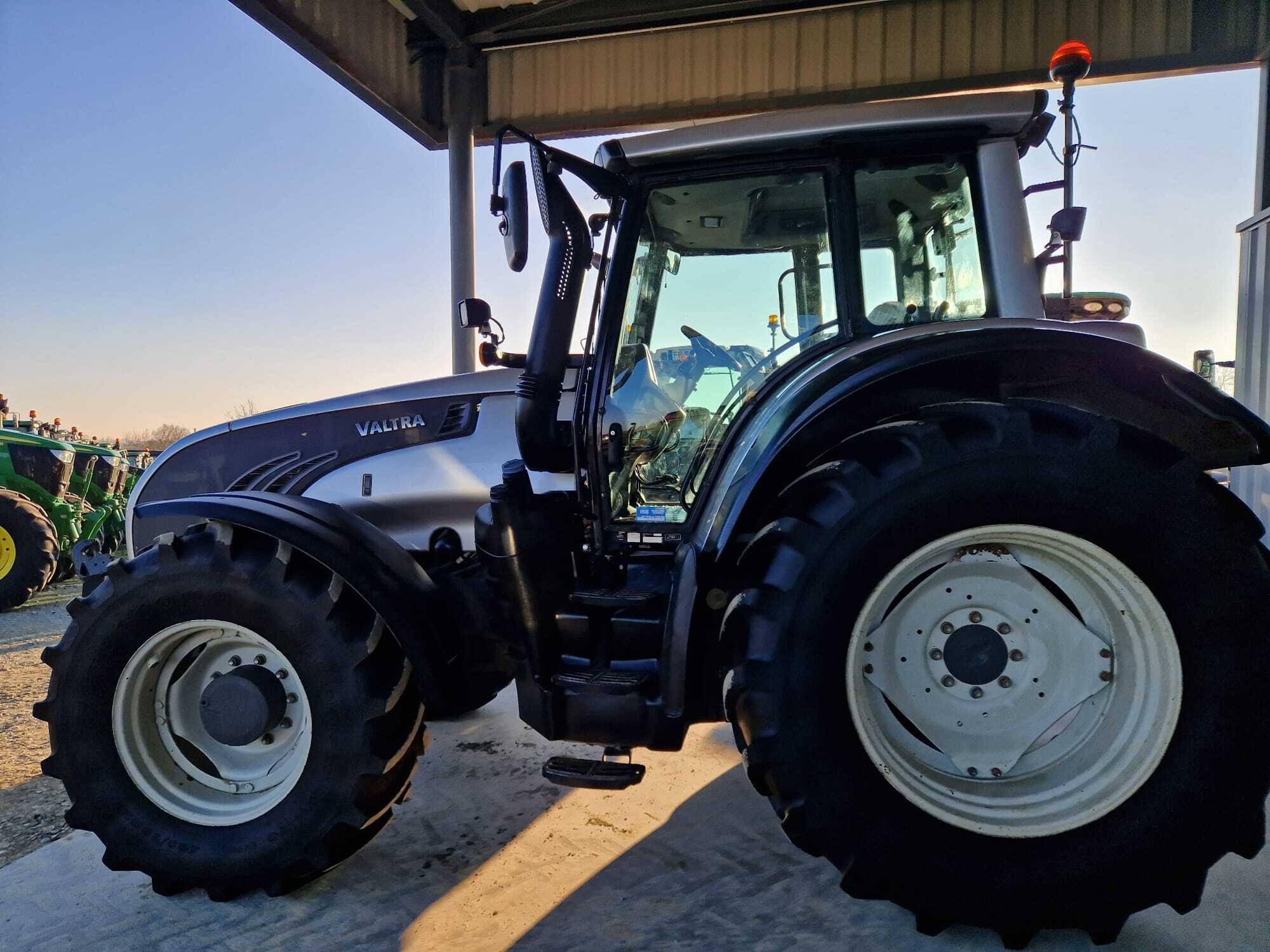 VALTRA T153 VERSU