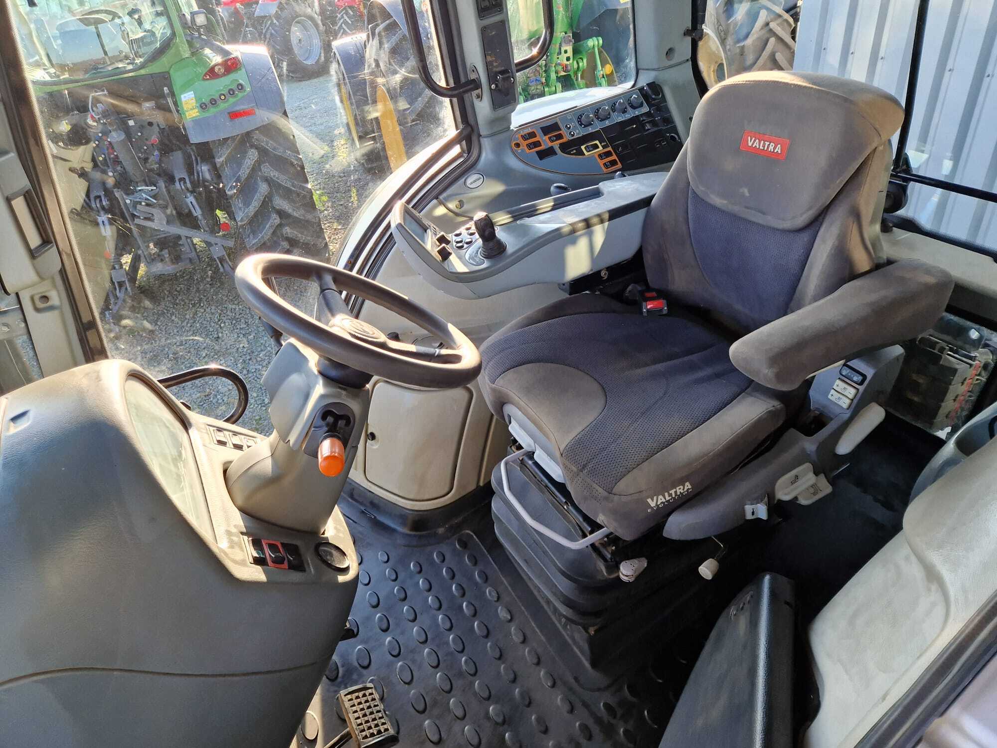 VALTRA T153 VERSU