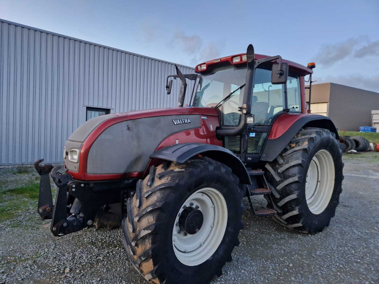 VALTRA T180