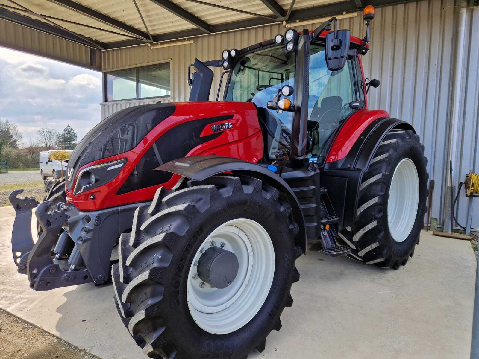 VALTRA T214 ACTIVE