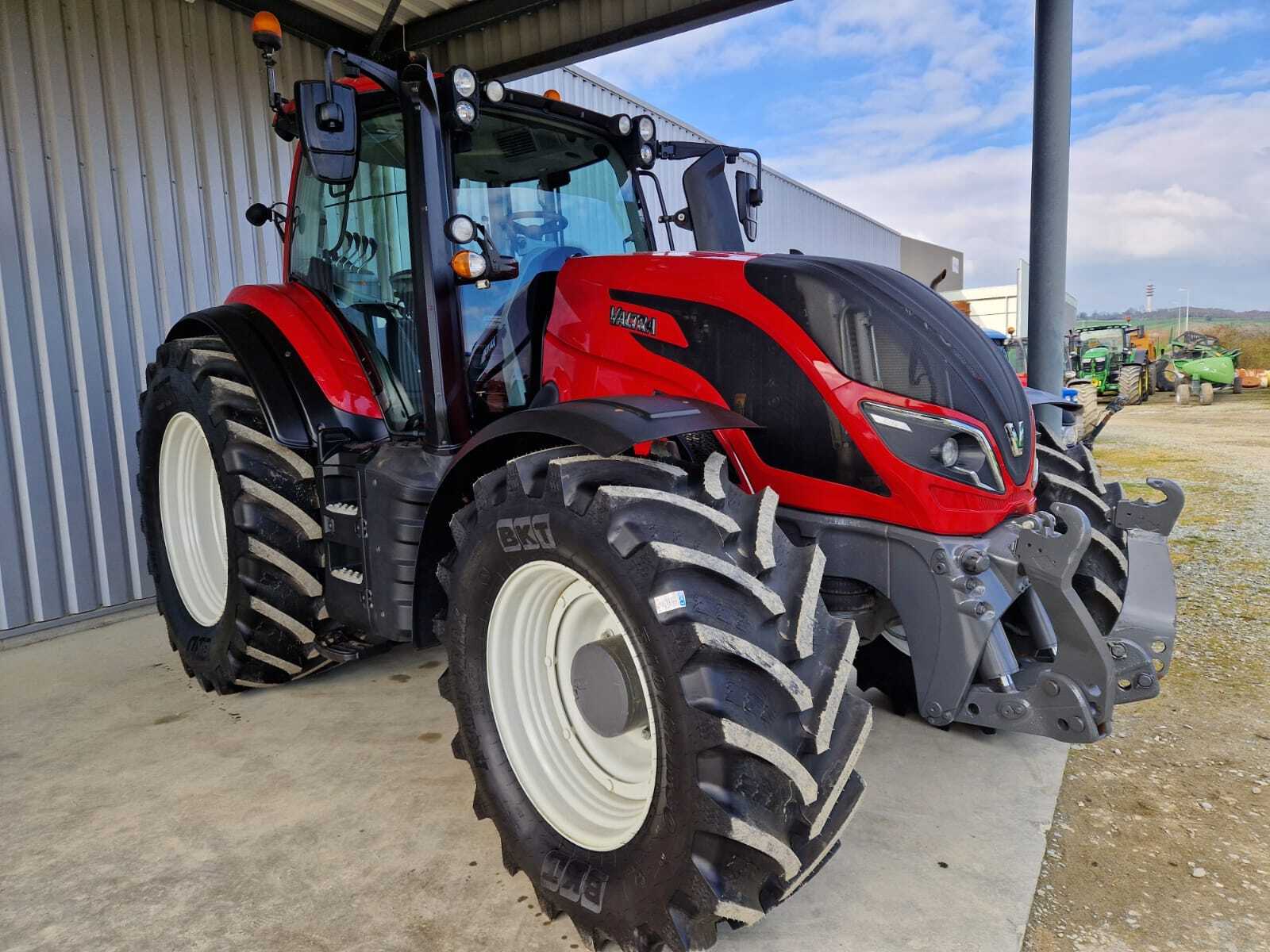 VALTRA T214 ACTIVE