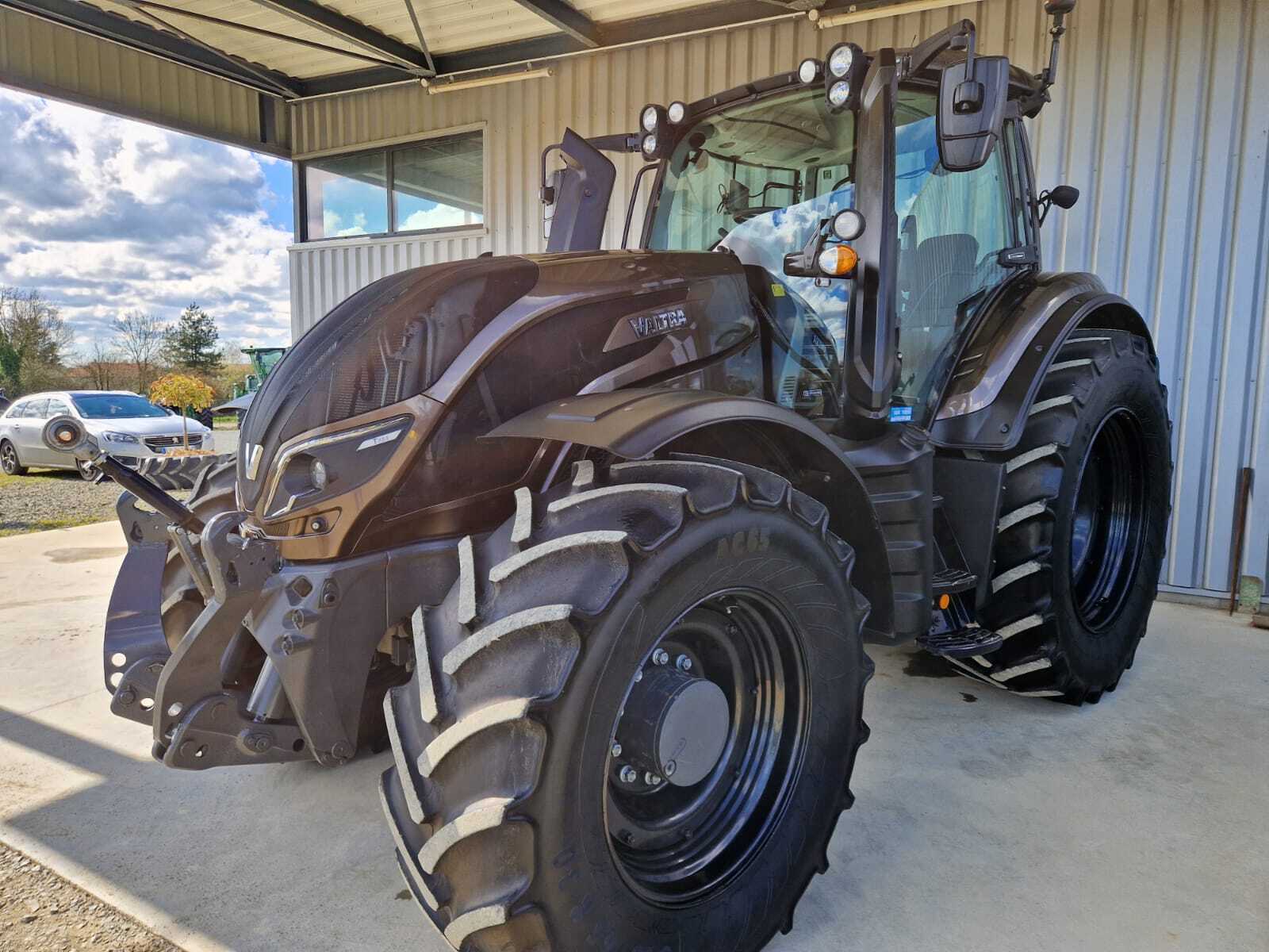 VALTRA T214 ACTIVE