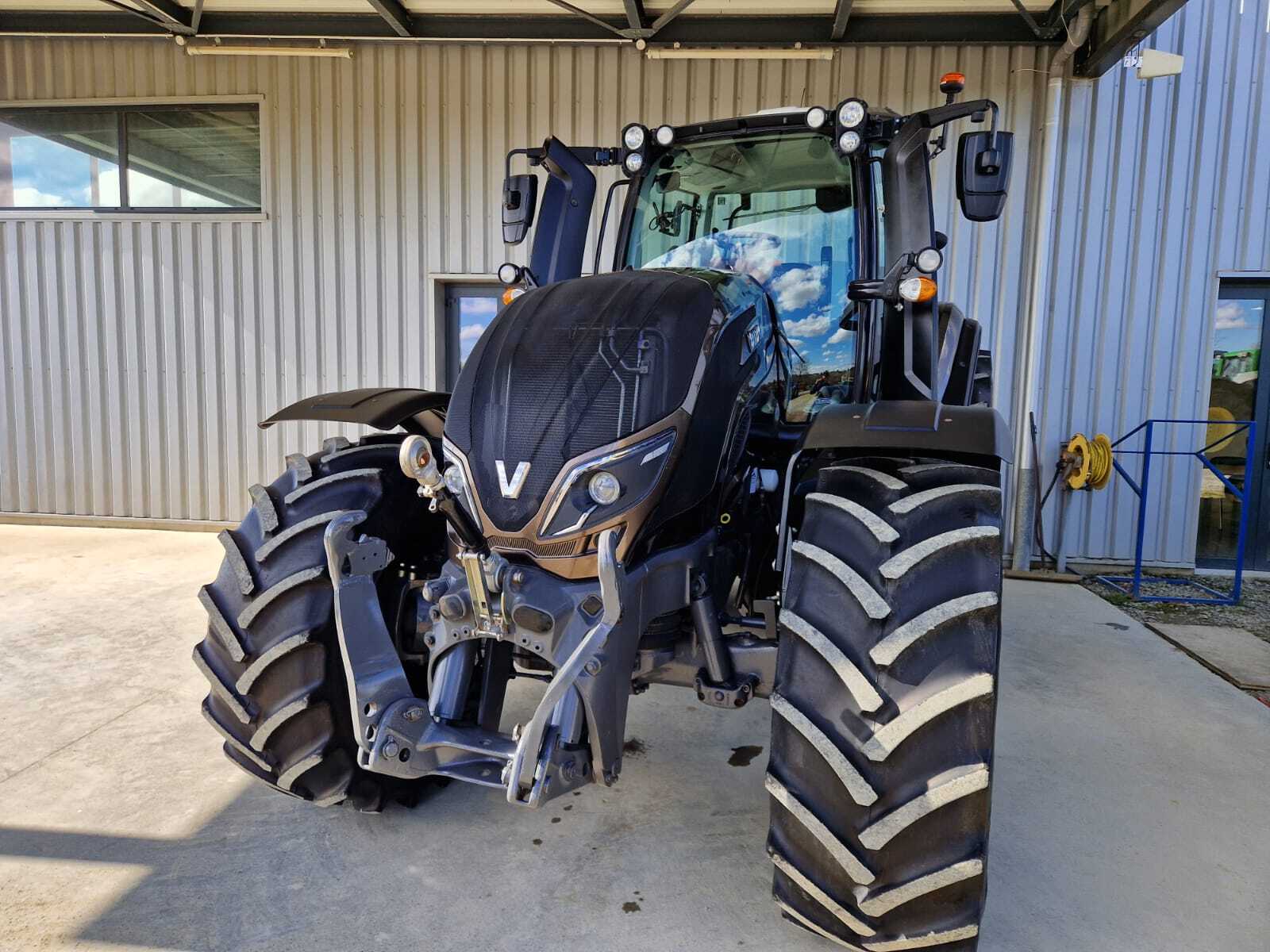 VALTRA T214 ACTIVE